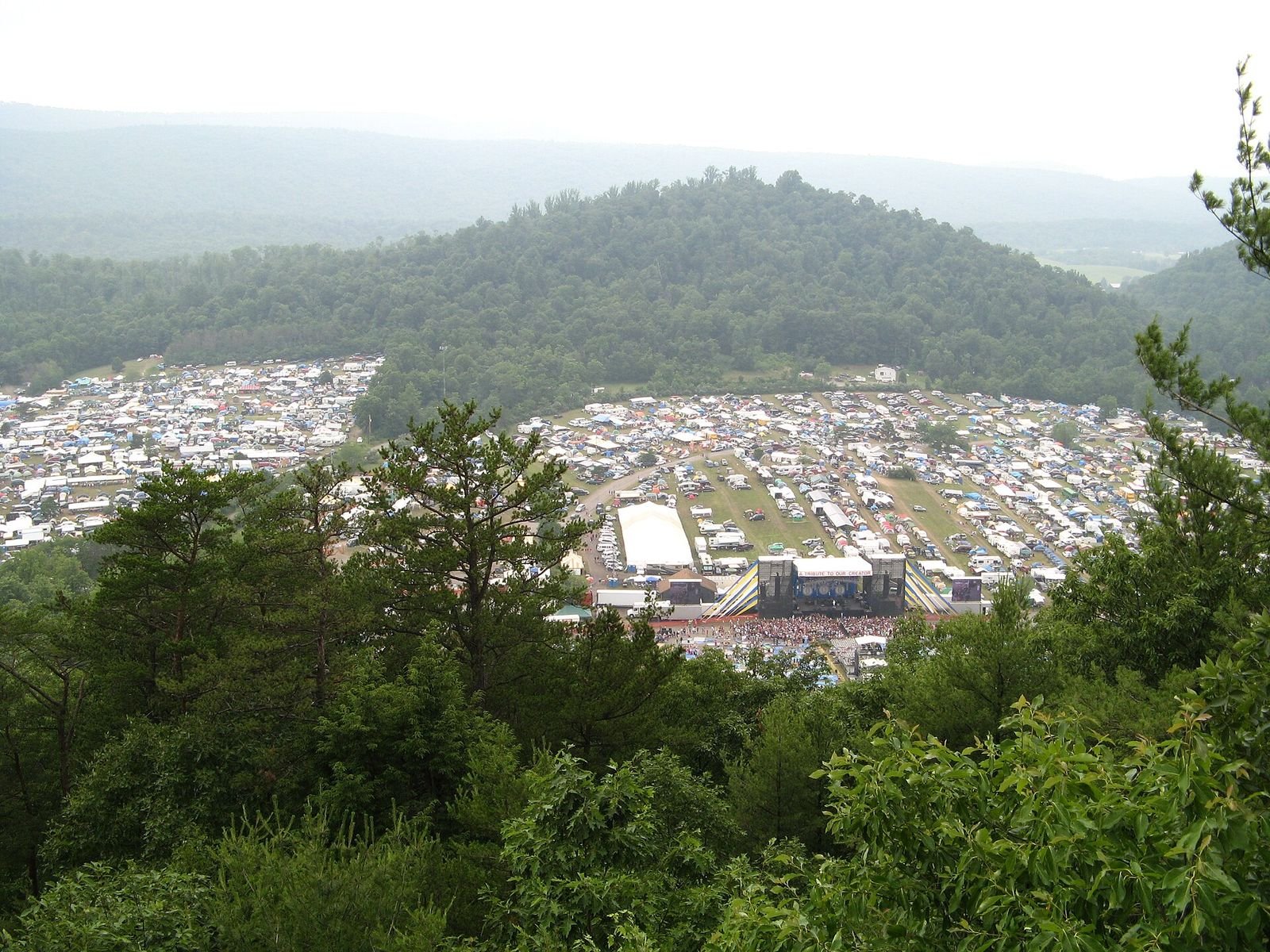 Creation Festival crowd in Mount Union