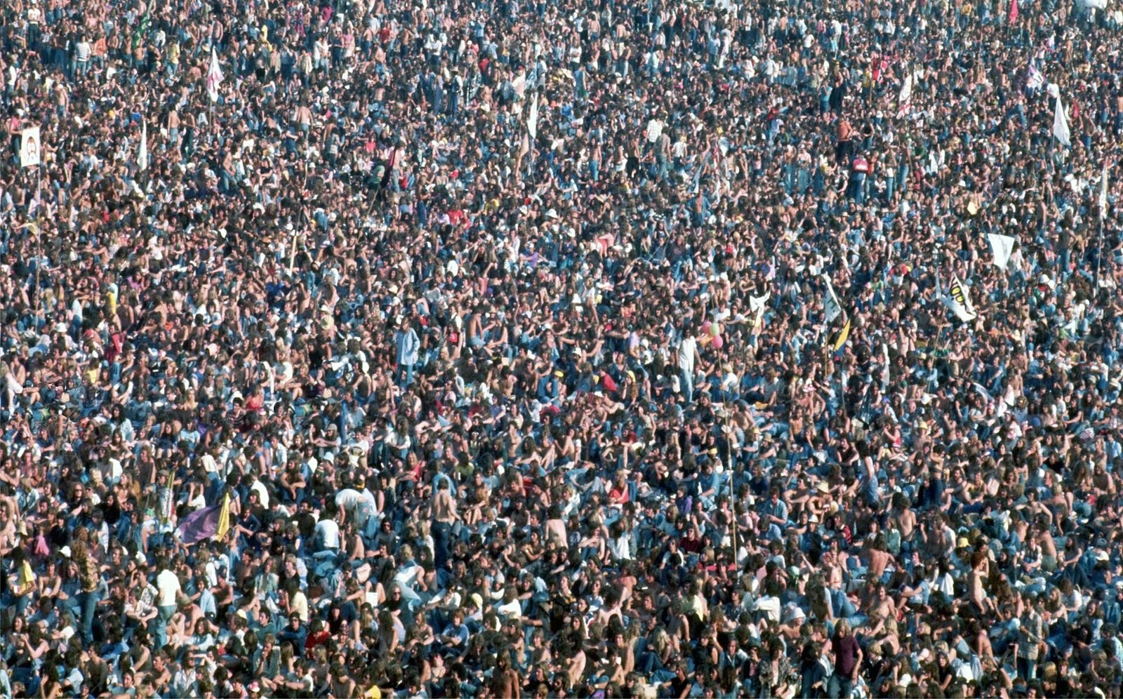 Rock music festival crowd (1976)